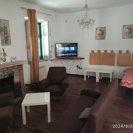 Holiday Home Sulmare イーゾラ・デッレ・フェンミネ エクステリア 写真